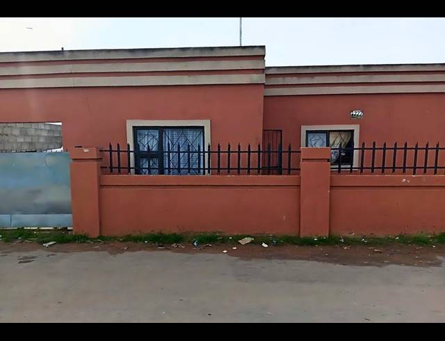 4 BEDROOM HOUSE FOR SALE IN KWANONQABA